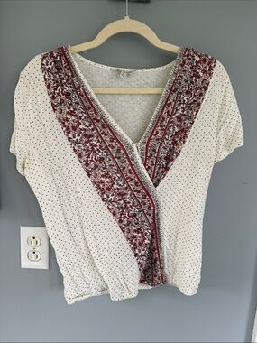 Lucky Brand Women’s Cream V-Neck Top with Red Floral Trim
